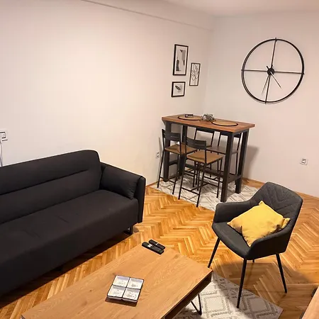 公寓 Kralj Petar I 诺威萨